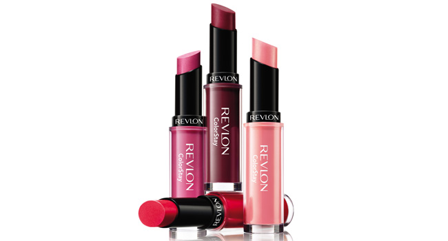 Haz que los besos que dar&aacute;s sean de larga duraci&oacute;n con los lipsticks ColorStay Ultimate Suede de REVLON www.revlon.mx