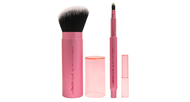 Dale a tus amigas un set de brochas que seguro les ser&aacute; muy funcional. A nosotros nos encantas las de REAL TECHNIQUES realtechniques.com