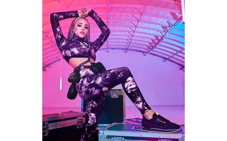 Danna Paola y Dark Dreams de Puma