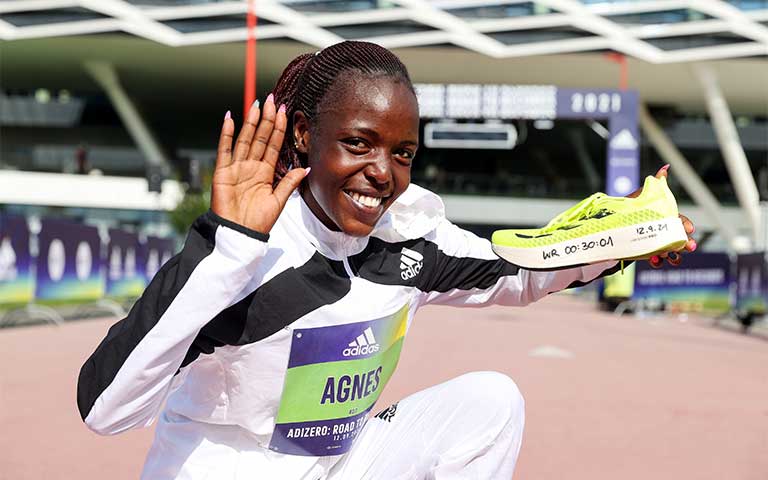 Adidas adizero: Road to Records 