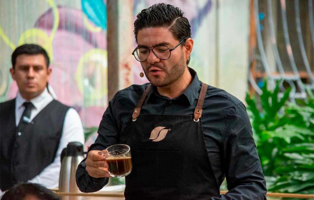 NESCAFÉ® Taster's Choice® presenta su nueva campaña protagonizada por Checo Pérez